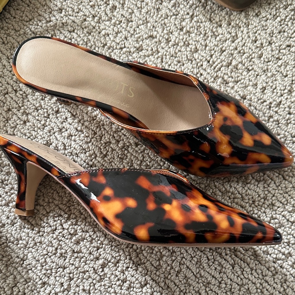 Coconuts by Matisse Tortoiseshell Mules